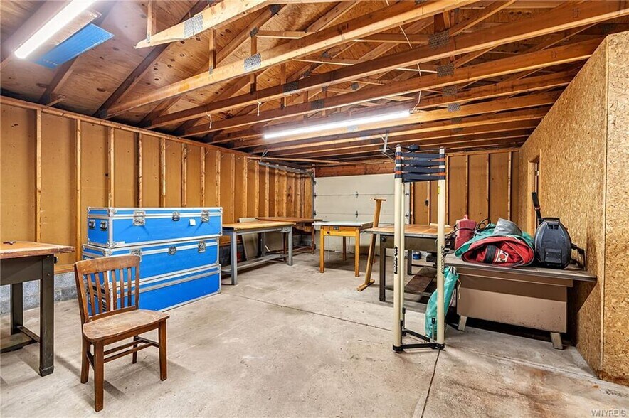 More Photos Of 427 Pine st, Lockport Flex For Sale