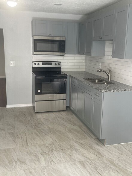 More Photos Of 619 Linwood Ave, Jacksonville Specialty For Sale