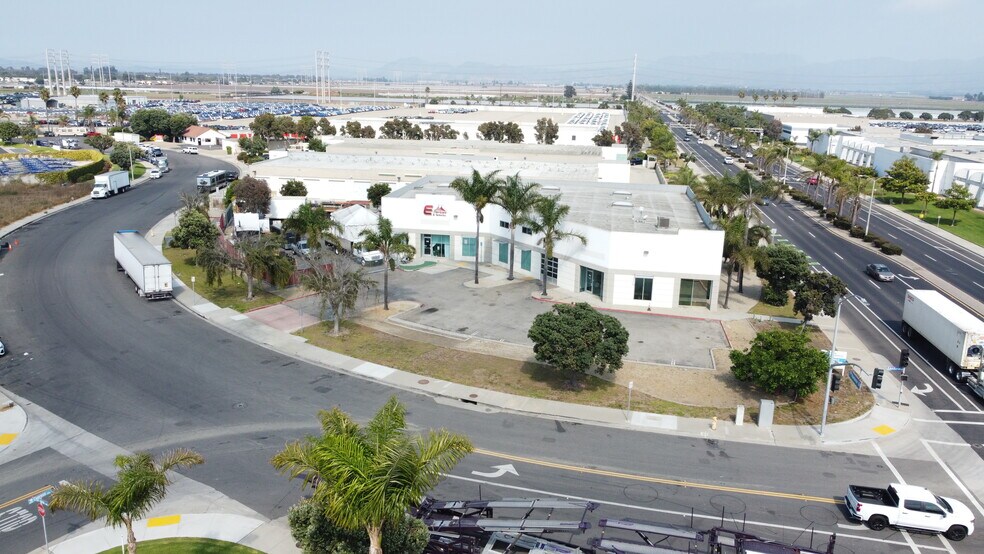 More Photos Of 707-709 E Hueneme Rd, Oxnard Warehouse For Sale