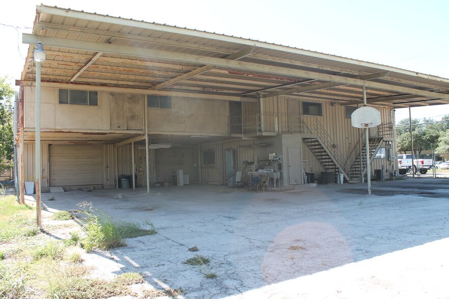 More Photos Of 11514 Jones Maltsberger Rd, San Antonio Warehouse For Sale