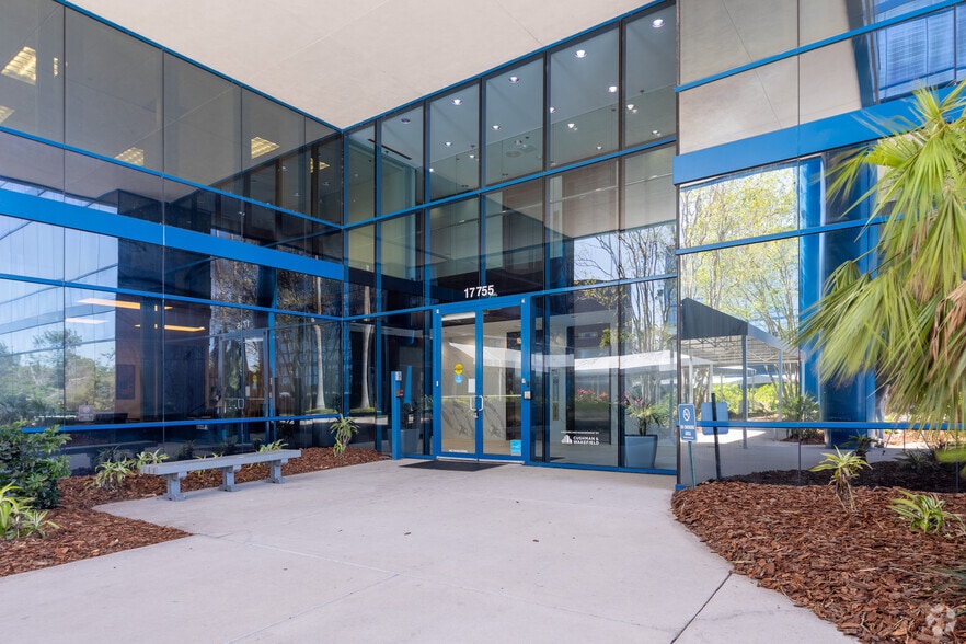 More Photos Of 17755 US Highway 19, Clearwater Unknown For Lease