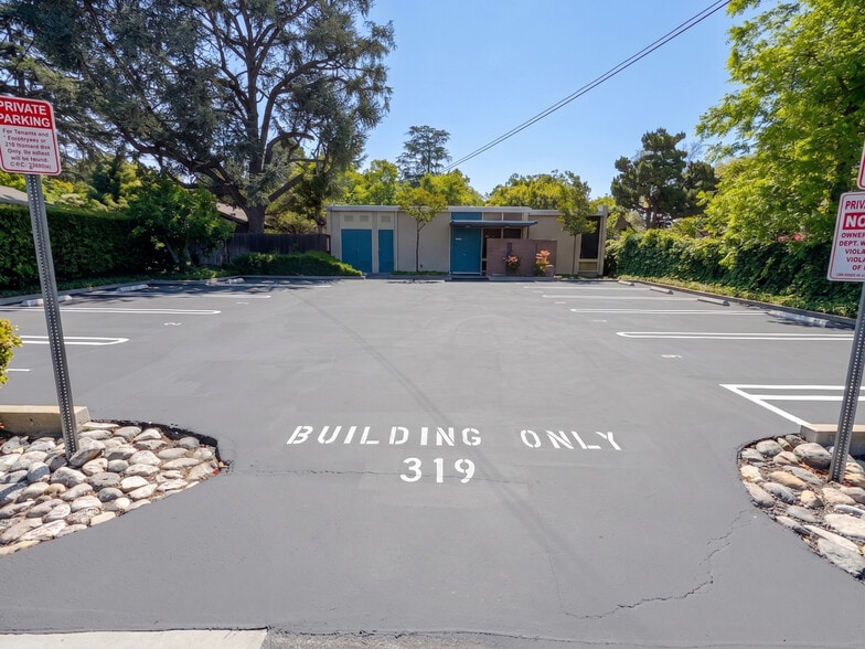 More Photos Of 319 Harvard Ave, Claremont Office For Sale