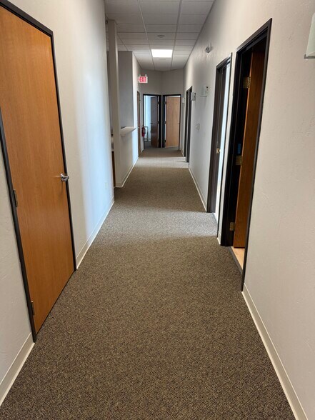 More Photos Of 2700 E Enterprise Ave, Appleton Office For Lease
