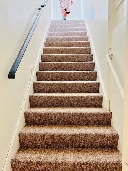 More Photos Of 3712 Beverly Blvd, Los Angeles Office For Lease