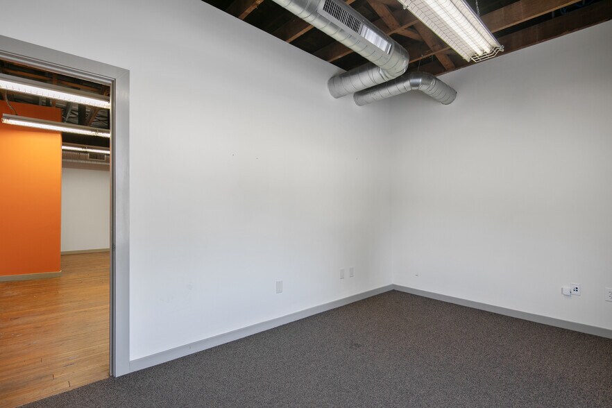 More Photos Of 159 Maxwell St, Fayetteville Office Residential For Sale