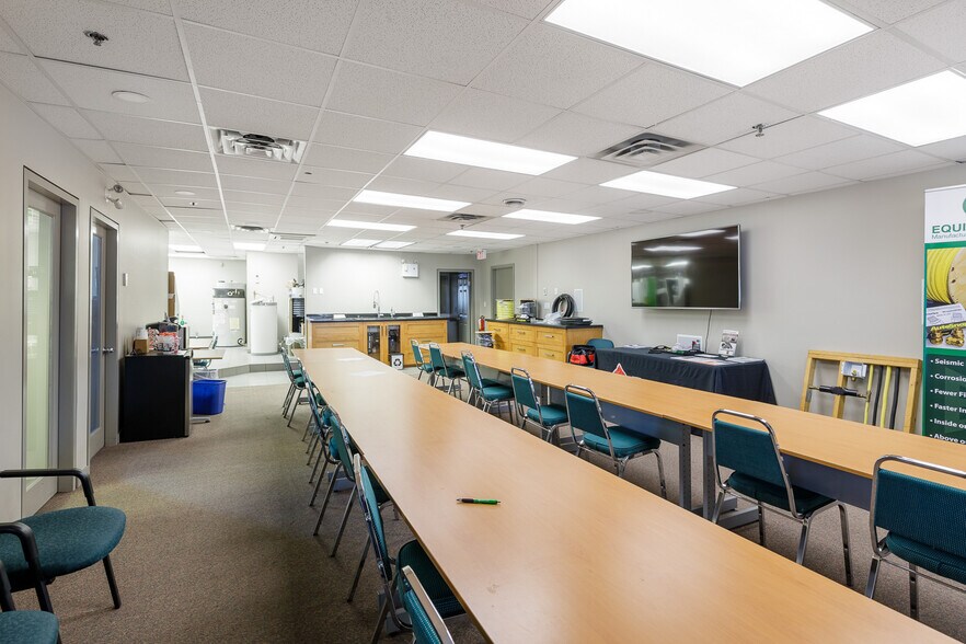 More Photos Of 42 Fawcett Rd, Coquitlam Warehouse For Lease