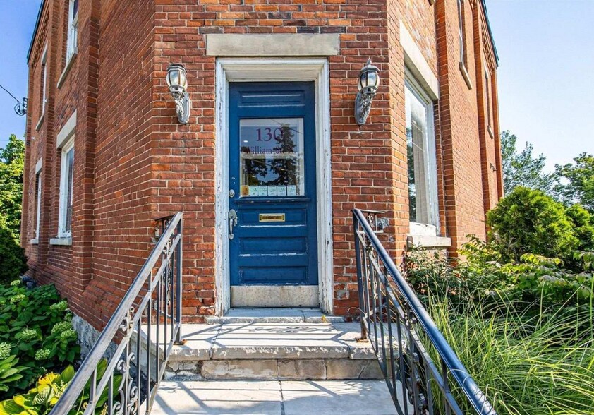 More Photos Of 132 William Street North, Kawartha Lakes Office For Sale