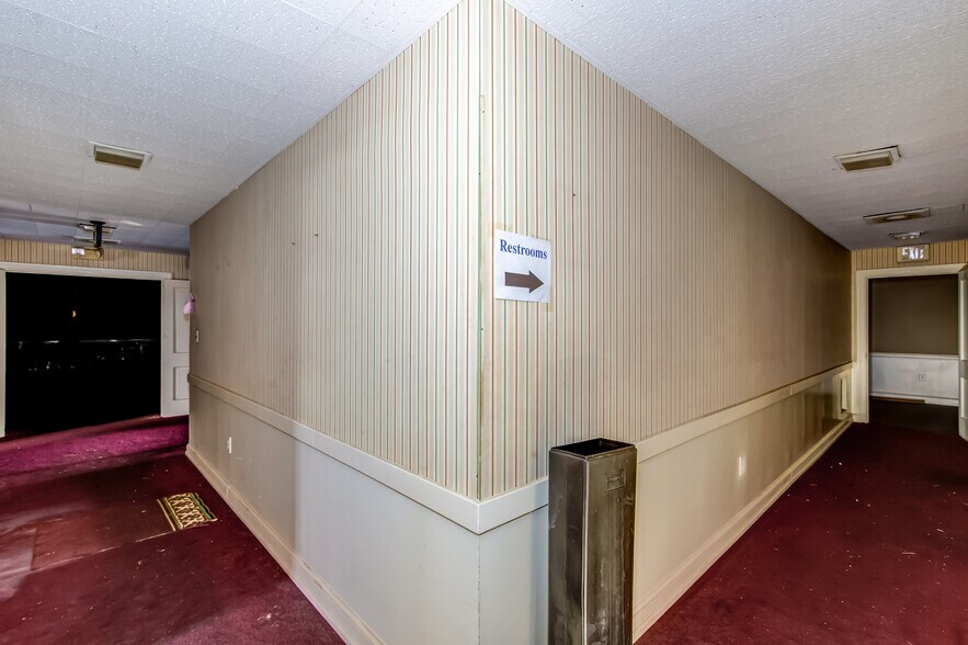 More Photos Of 15 7th St, Augusta Restaurant For Sale