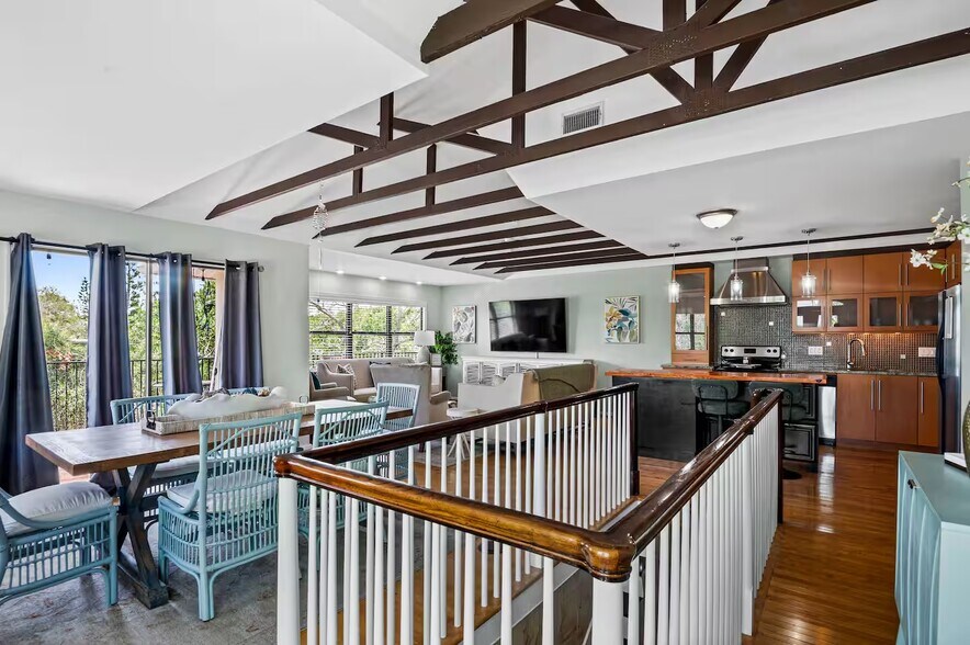 More Photos Of 3062 Beach Blvd S, Gulfport Freestanding For Sale