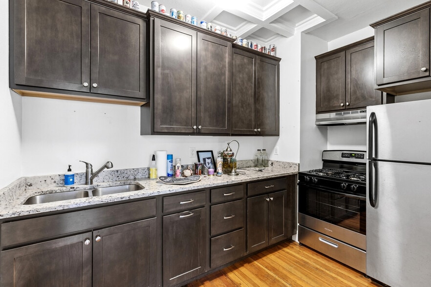 More Photos Of 664 Grand Ave, Saint Paul Storefront Retail Residential For Sale