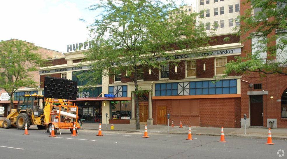 More Photos Of 421 W Main Ave, Spokane Storefront For Lease