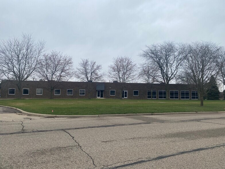 More Photos Of 3909 Research Park Dr, Ann Arbor Office For Lease