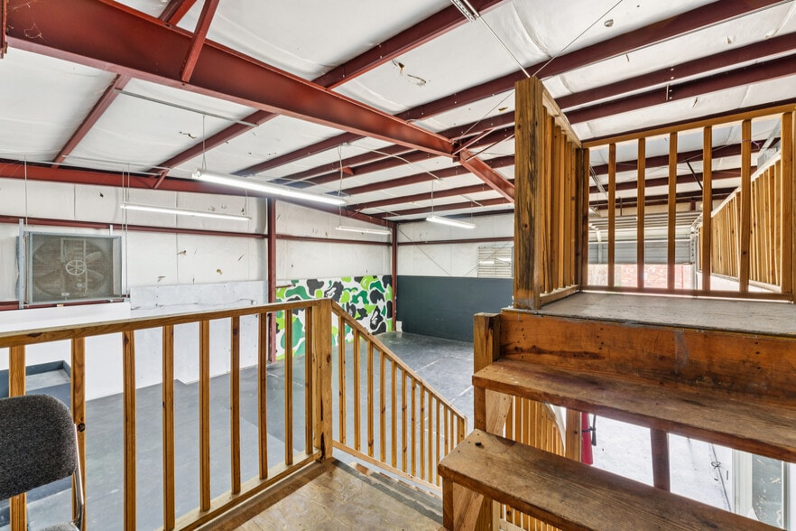 More Photos Of 3321 University Blvd E, Tuscaloosa Warehouse For Sale