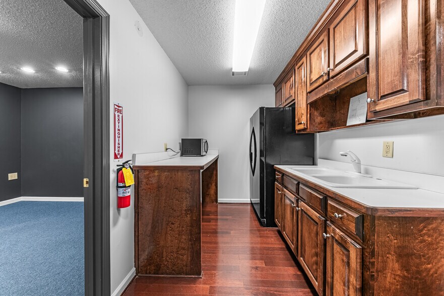 More Photos Of 741 Harry McCarty Rd, Bethlehem Light Distribution For Lease