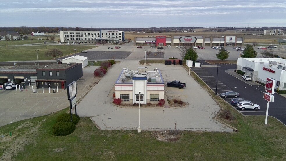 More Photos Of 3485 Court St, Pekin Fast Food For Sale