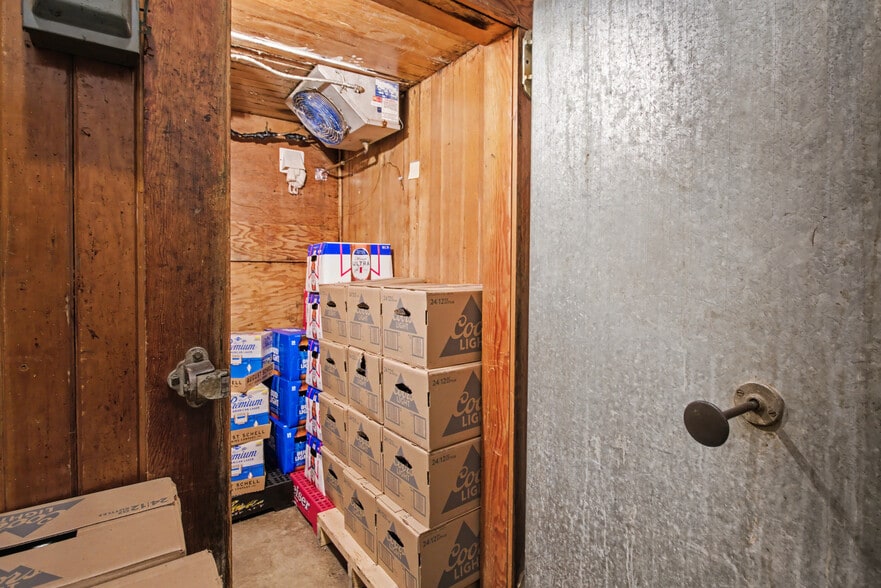 More Photos Of 7540 5th St, New Auburn Bar For Sale