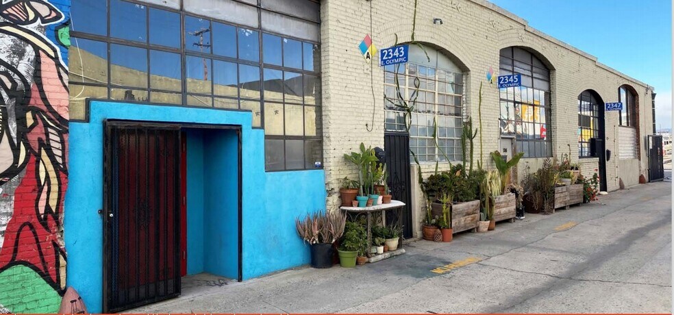 More Photos Of 2341-2345 E Olympic Blvd, Los Angeles Warehouse For Lease