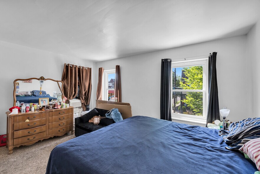 More Photos Of 1501 W Chew St, Allentown Storefront Retail Residential For Sale