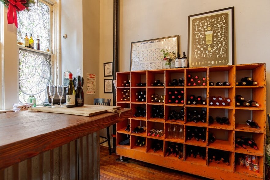 More Photos Of 132 N Patterson St, Valdosta Restaurant For Sale