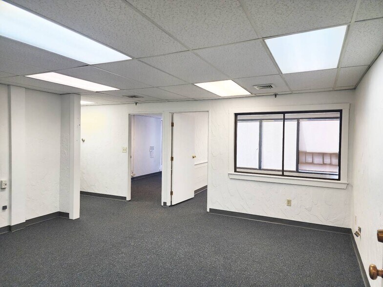 More Photos Of 274 Main St, Reading Office For Lease