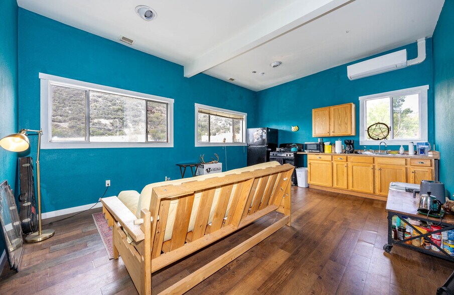 More Photos Of 2 Naco Rd, Bisbee Office For Sale