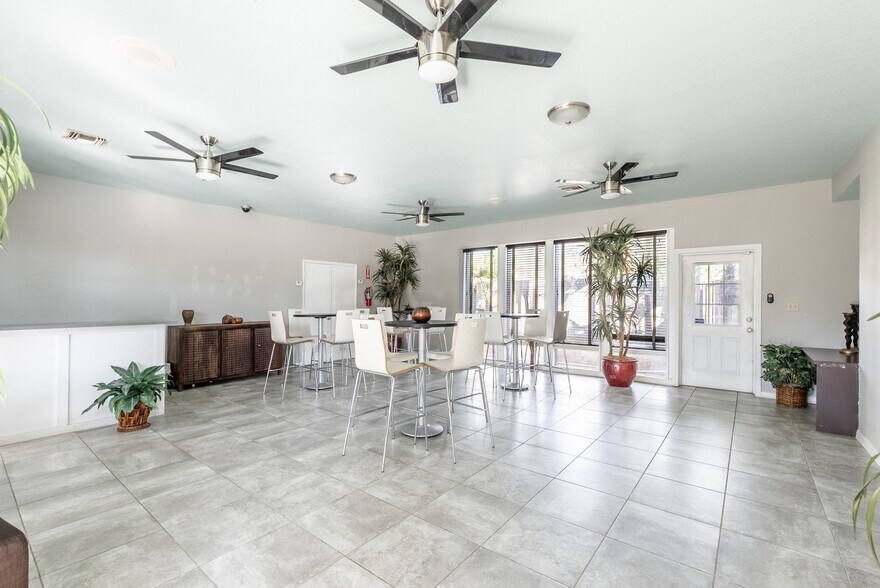 More Photos Of 5659 Del Prado Dr, Tampa Apartments For Sale