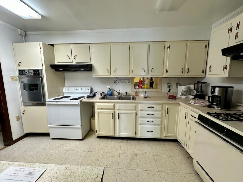 More Photos Of 849 Woodvue Ln, Wintersville Specialty For Sale