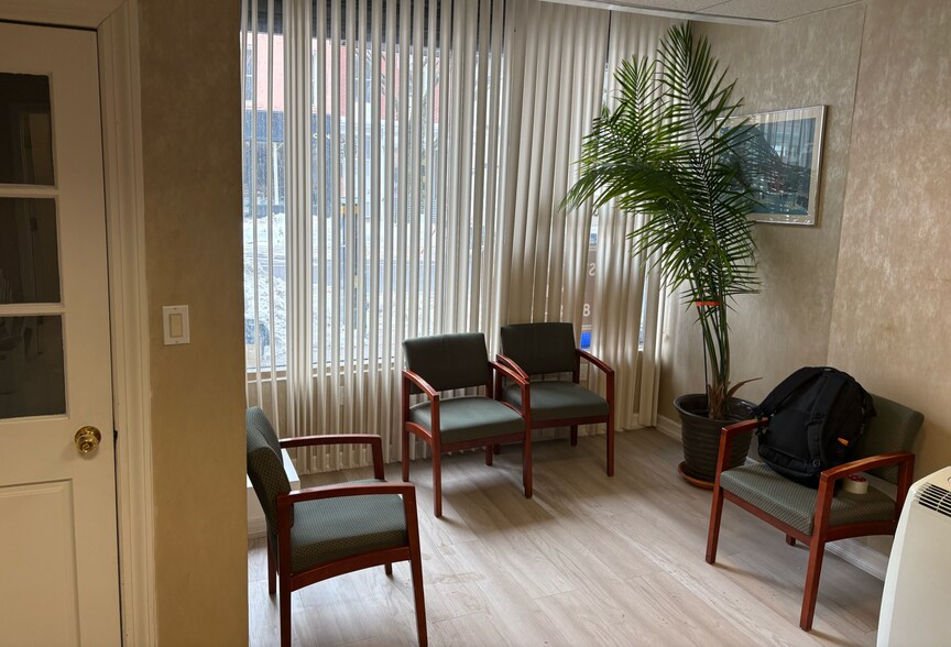 More Photos Of 224 Court St, Brooklyn Storefront Retail Residential For Lease