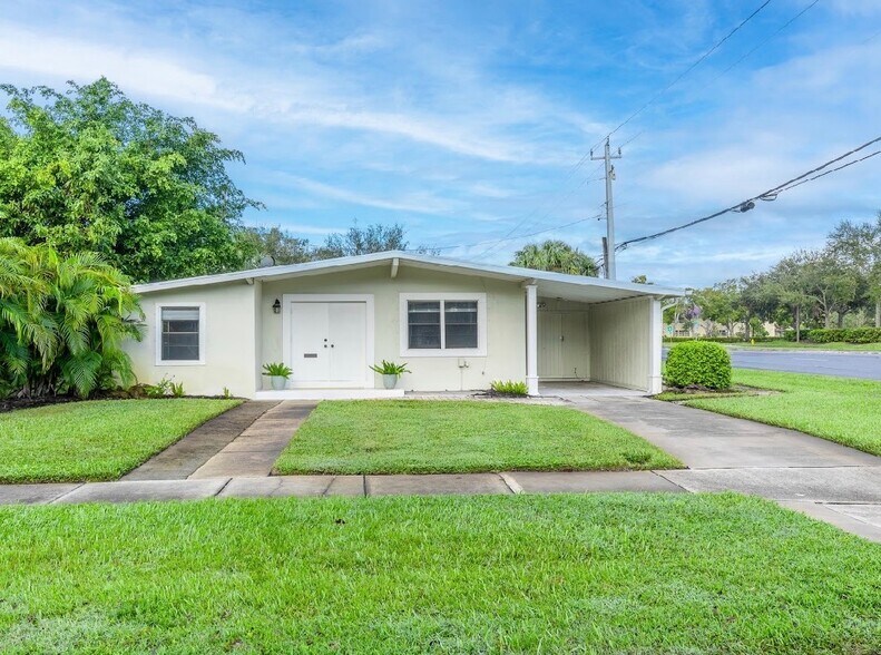 More Photos Of 1985 31st Ave, Vero Beach Office For Sale