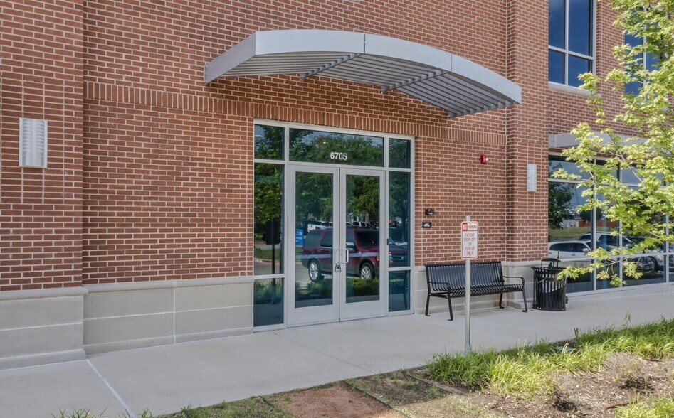 More Photos Of 6705 Heritage Pkwy, Rockwall Unknown For Lease