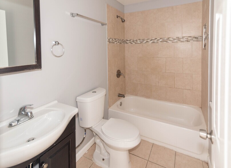 More Photos Of 2432 N Calvert St, Baltimore Apartments For Sale