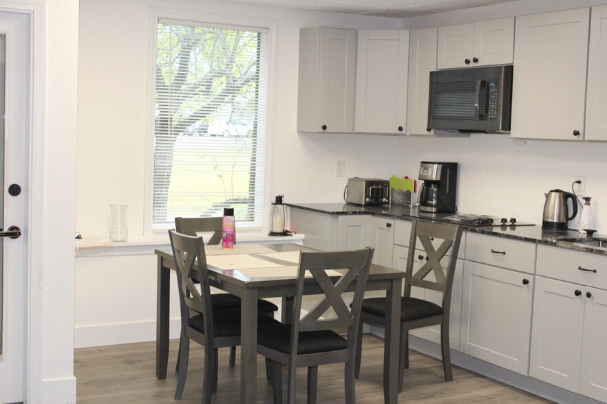 More Photos Of 442 Westfield St, West Springfield Office For Sale