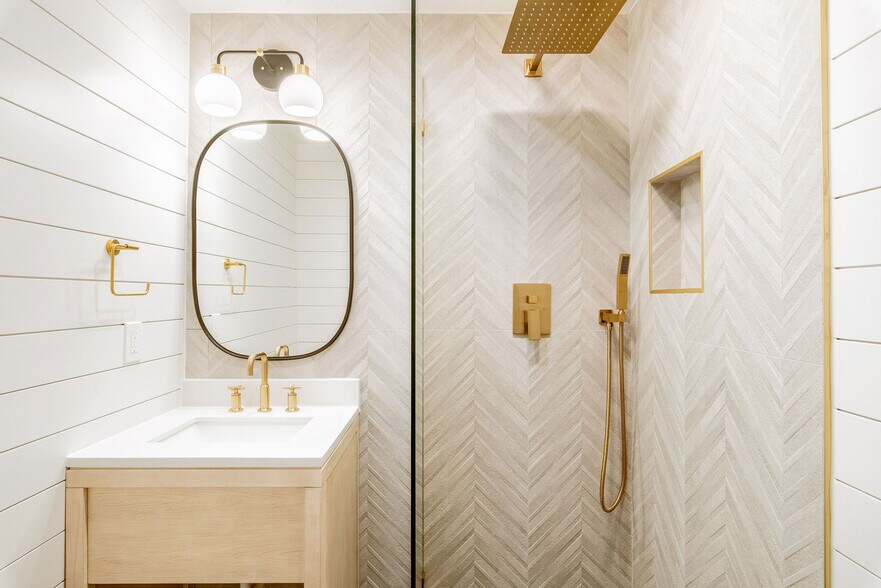 More Photos Of 306 Loch Leven Rd, Lake Arrowhead Hotel For Sale