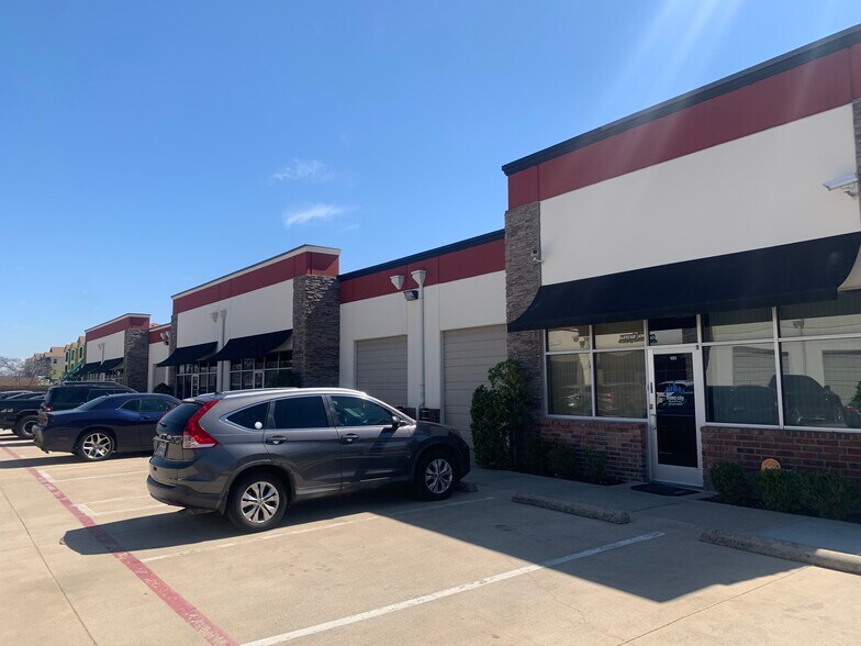 More Photos Of 7205 S Cooper St, Arlington Unknown For Lease