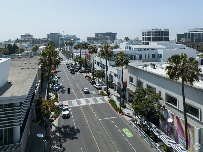 More Photos Of 421-427 N Beverly Dr, Beverly Hills Office For Lease