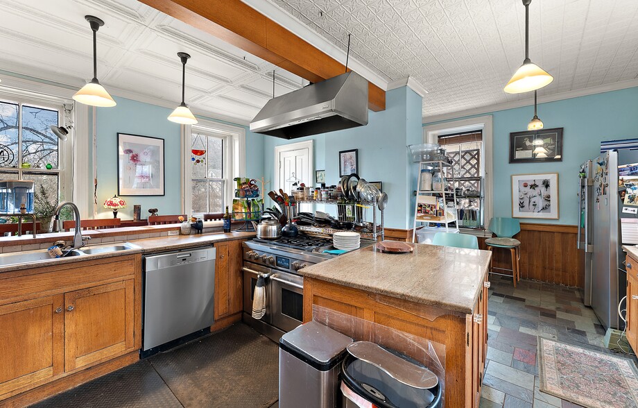 More Photos Of 1105 W 4th St, Red Wing Hospitality For Sale