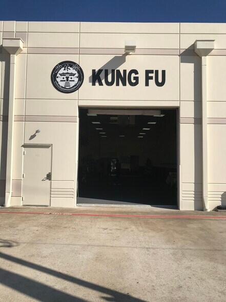 More Photos Of 21732 Provincial Blvd, Katy Service For Sale