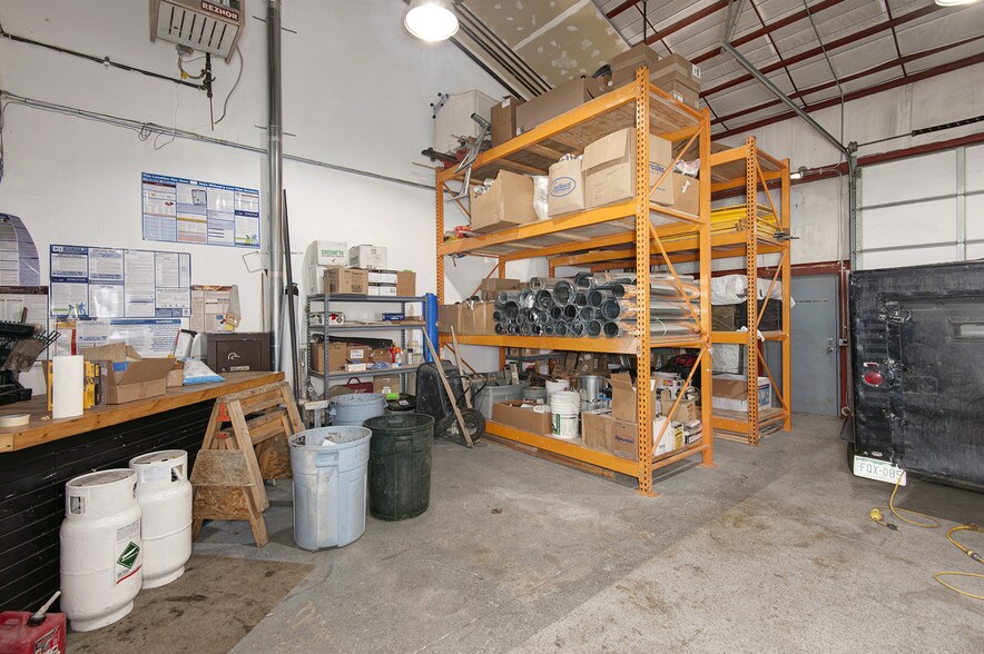 More Photos Of 365 Warren Ave, Silverthorne Showroom For Lease