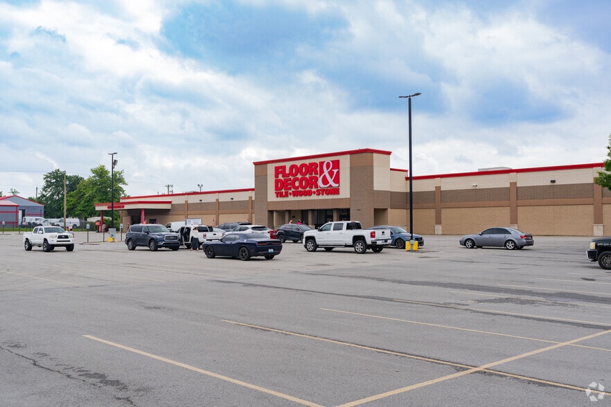More Photos Of 3430 Preston Hwy, Louisville Unknown For Lease