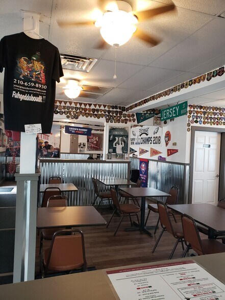 More Photos Of 314-316 Pat Booker Rd, Universal City Restaurant For Sale