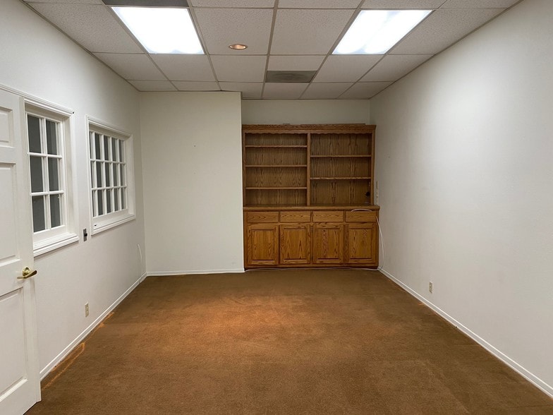 More Photos Of 6261 Van Nuys Blvd, Van Nuys Office For Lease