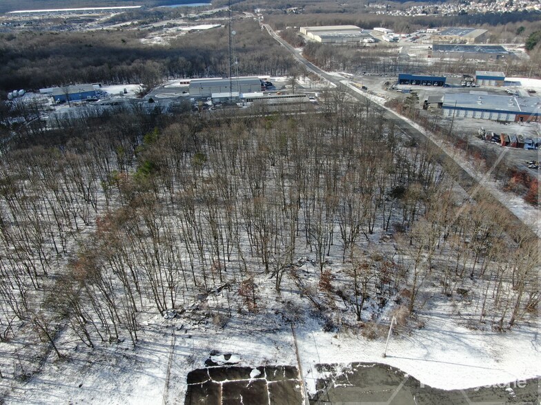 More Photos Of 178 Industrial Rd, Frackville Flex For Sale
