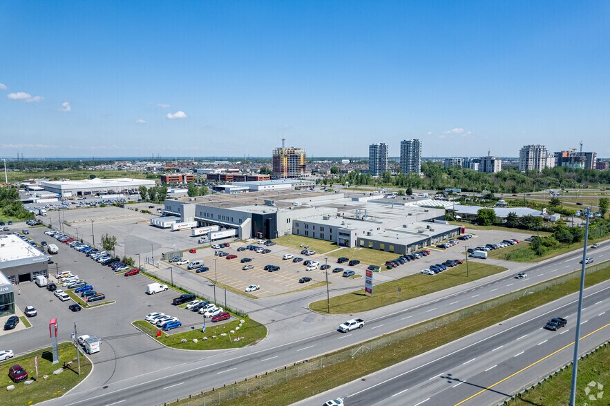 Primary Photo Of 4141-4149 Autoroute 440, Laval Warehouse For Lease