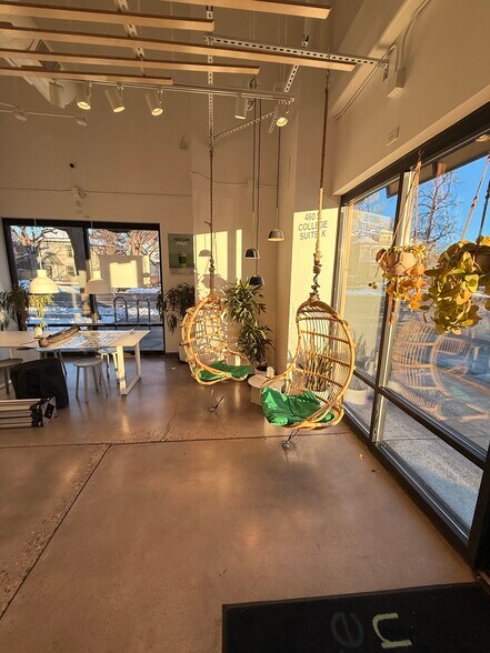 More Photos Of 420-460 S College Ave, Fort Collins General Retail For Lease