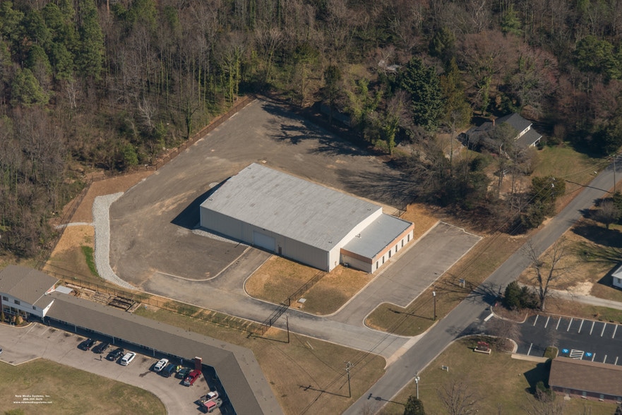 More Photos Of 2540 Norcliff Rd, Richmond Manufacturing For Lease