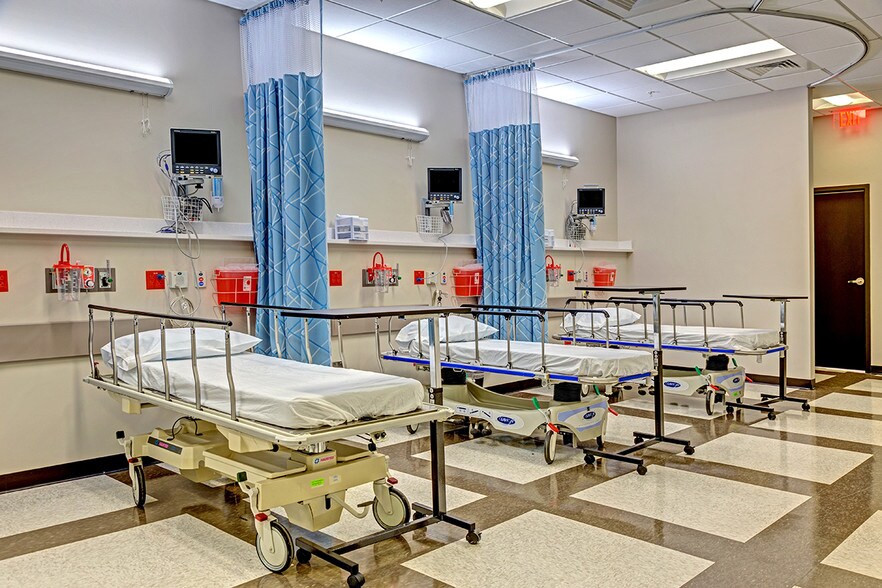 More Photos Of 450 E Merritt Island Cswy, Merritt Island Medical For Lease