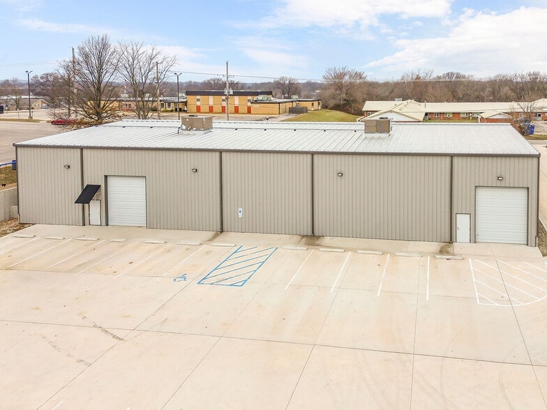 More Photos Of 6807 Sobbie Rd, Pleasant Valley Industrial For Sale