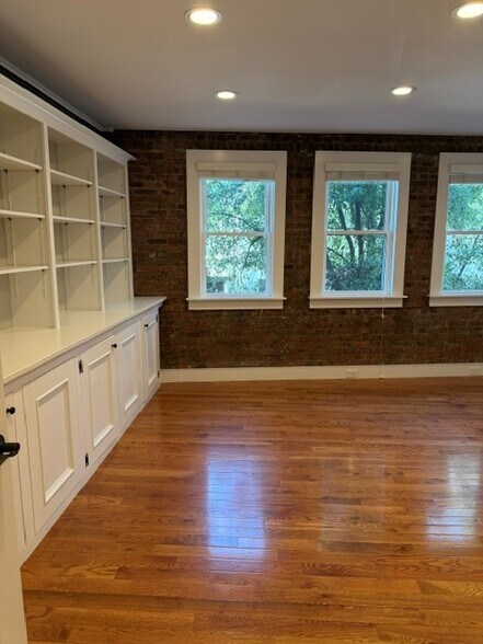 More Photos Of 157 Broad St, Red Bank Medical For Lease
