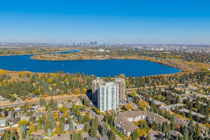 More Photos Of 2105 90 Av SW, Calgary Apartments For Lease