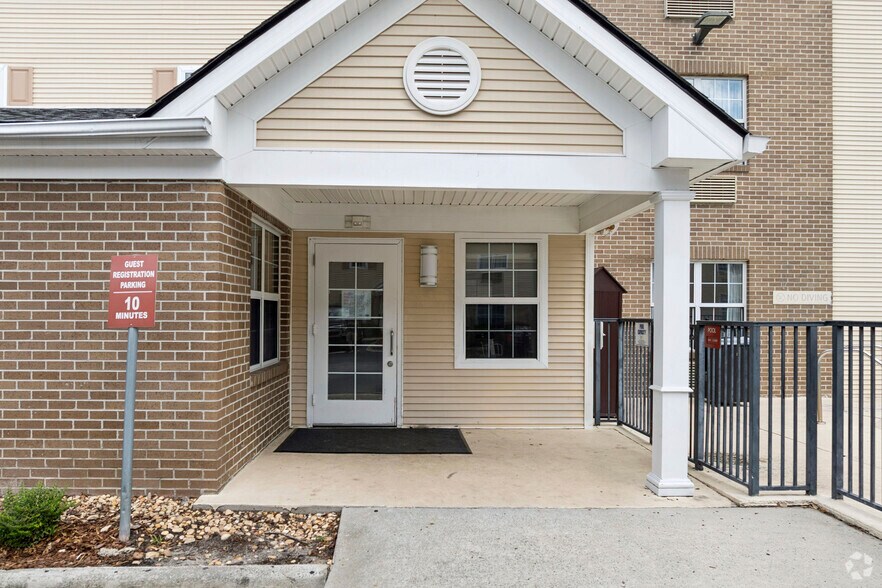 More Photos Of 11309 Abercorn St, Savannah Hotel For Sale